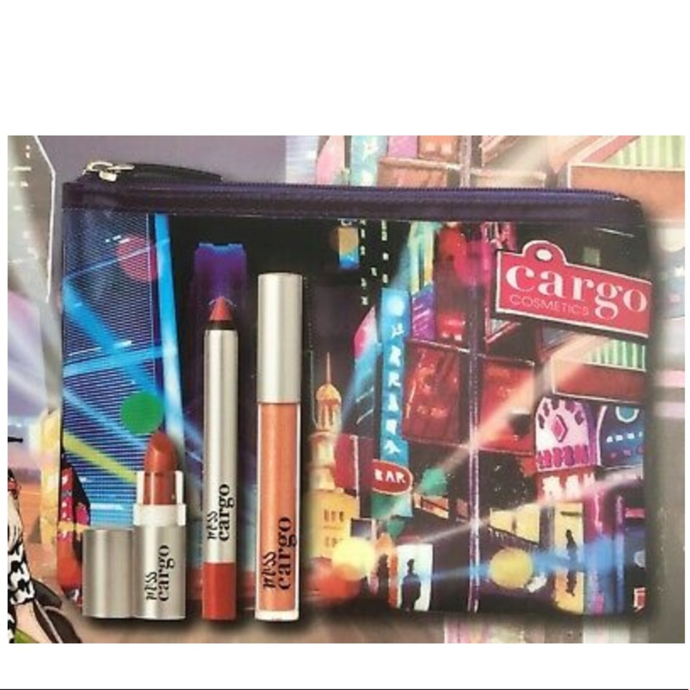 💜Miss Cargo Lip‎ Kit With Makeup Bag💜